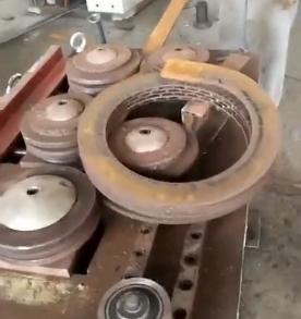 高速法兰成型设备